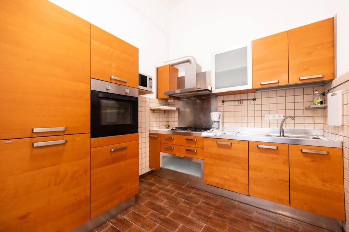 בודפשט Very Central Convenient Large Ac Place מראה חיצוני תמונה